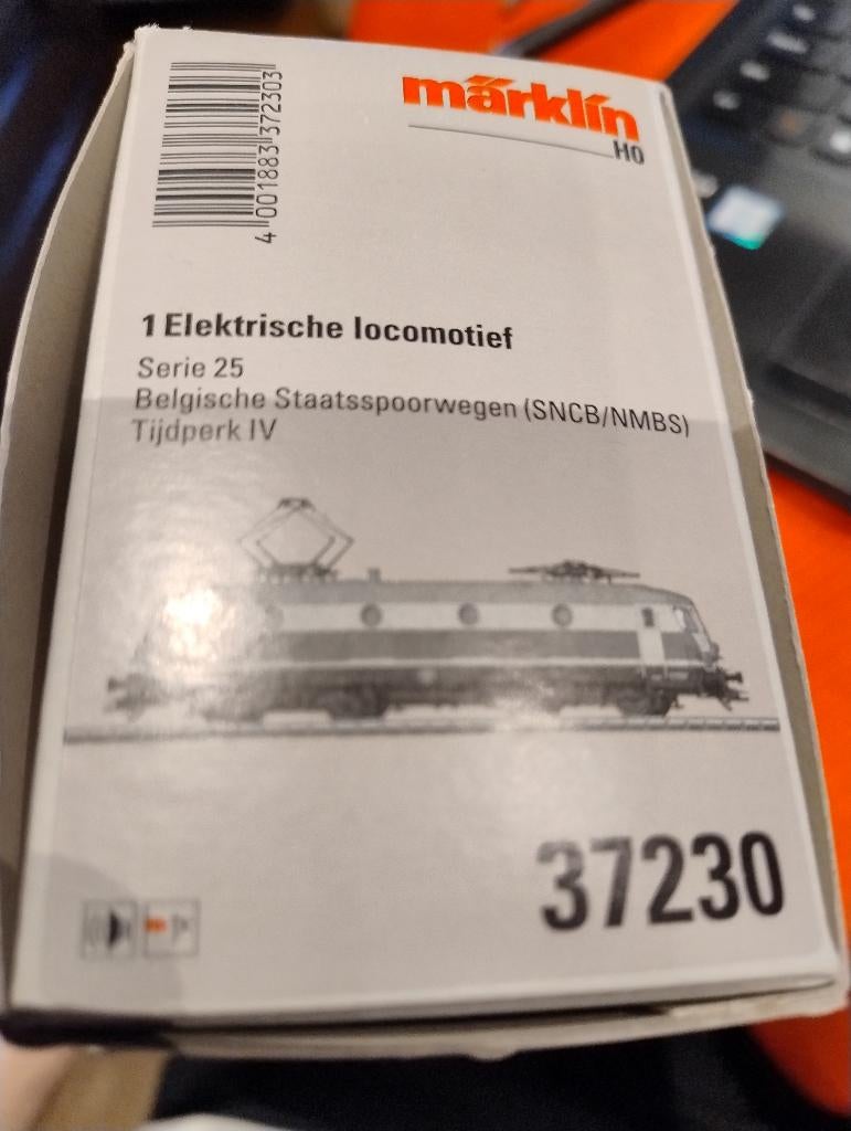 Märklin 37230 – SNCB/NMBS Serie 25, Ophalen, Wisselstroom, Locomotief, Zo goed als nieuw
