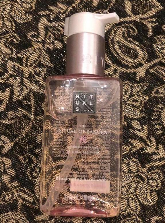 Rituals mini Sakura handzeep 110ML, Sieraden, Tassen en Uiterlijk, Uiterlijk | Lichaamsverzorging, Nieuw, Bad & Douche, Ophalen of Verzenden