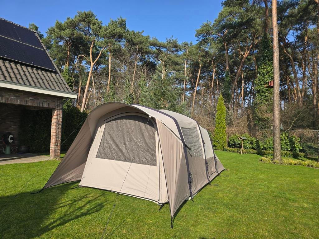 kampeertent airseconds 4.2 opblaasbaar, Caravans en Kamperen, Tenten, Ophalen, Zo goed als nieuw, Tot en met 4