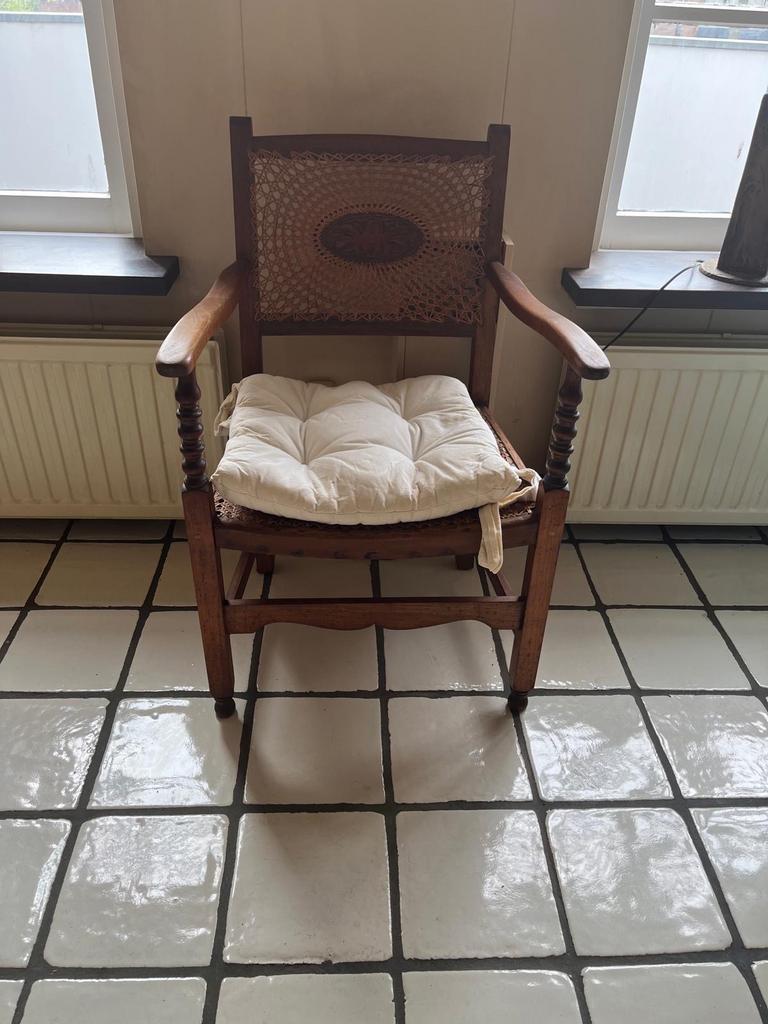 Antieke stoel, decoratief, gratis af te halen in Den Helder, Ophalen