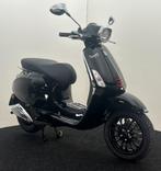 Vespa Sprint S glans zwart 25km/uur, Fietsen en Brommers, Scooters | Vespa, Ophalen, Overige modellen, Zo goed als nieuw, Benzine