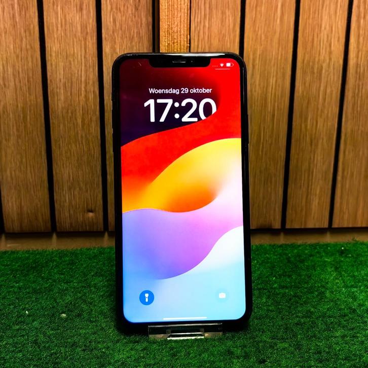 Apple iPhone 11 Pro Max 64GB Accu 81% iOS 18 - In Goede Staa, Telecommunicatie, Mobiele telefoons | Apple iPhone, Zo goed als nieuw