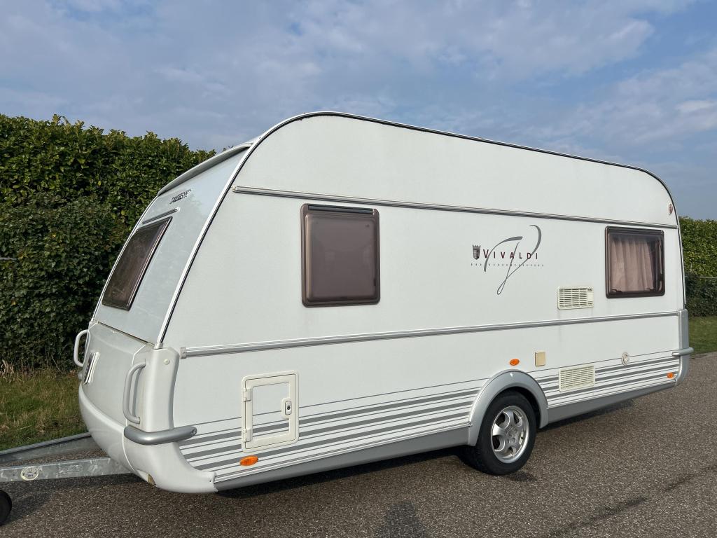 Tabbert Vivaldi 450 THD VOORTENT EN LUIFEL, Caravans en Kamperen, Caravans, Weinsberg / Knaus Tabbert AG, Rondzit, Tabbert, Bedrijf