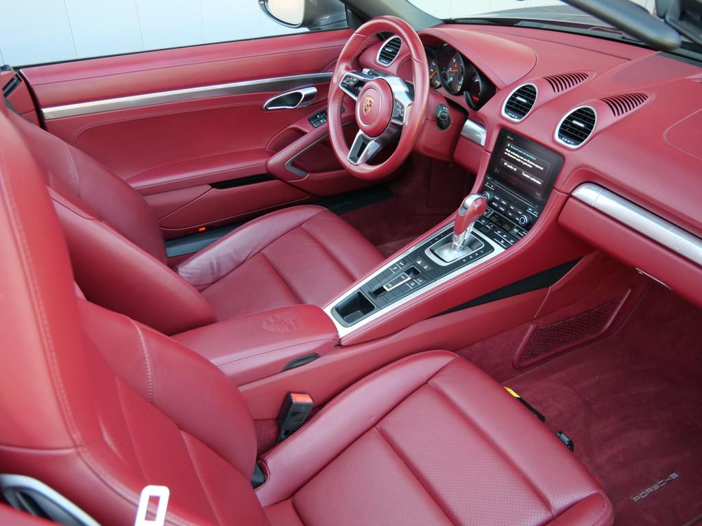 Porsche 718 Boxster 2.0 300 Pk Automaat Navigatie / Leer / S, Auto's, Porsche, Automaat, Achterwielaandrijving, Gebruikt, 4 cilinders