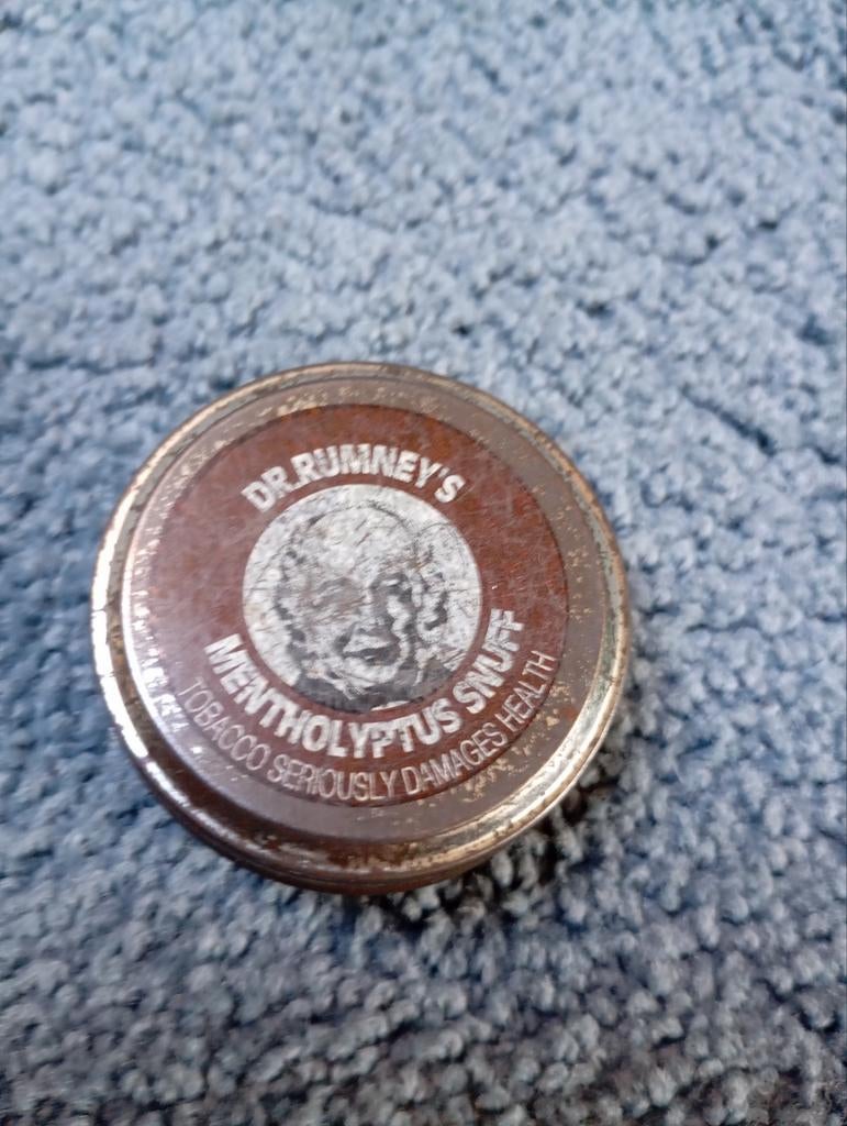 Vintage Blikje Dr Rumney's   snuff mentholyptus, Verzamelen, Blikken, Ophalen of Verzenden, Overige