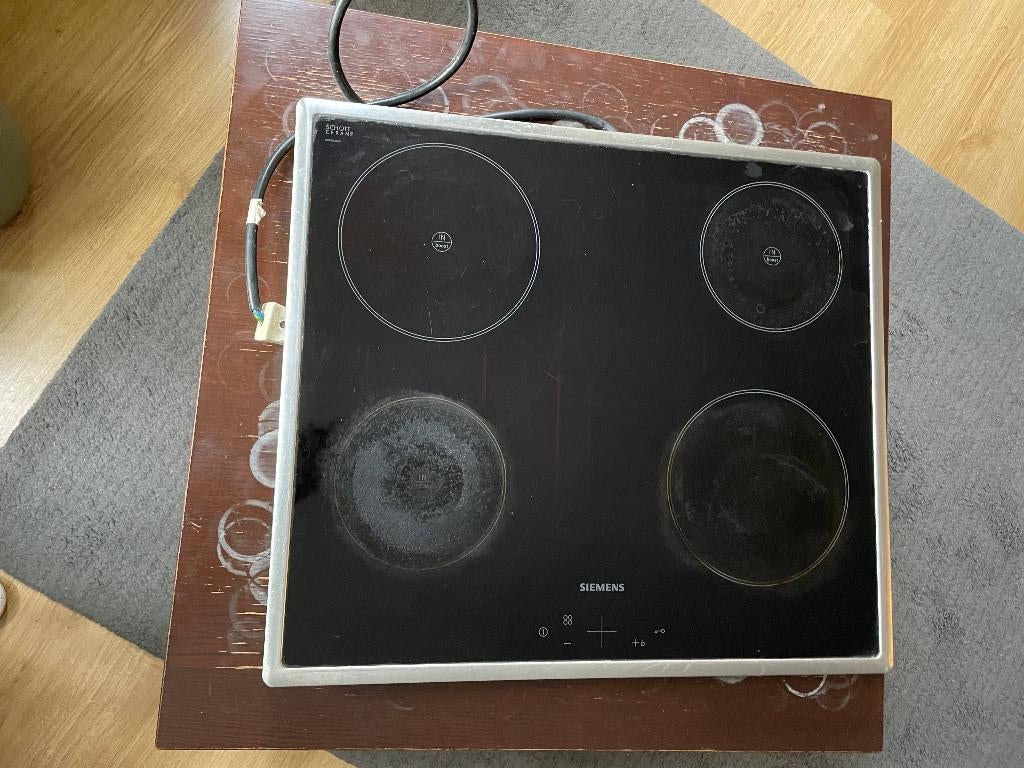 Inductie kookplaat - Siemens EH645QA16E/02 (3 pitten werken), Witgoed en Apparatuur, Kookplaten, Ophalen, Gebruikt, 4 kookzones