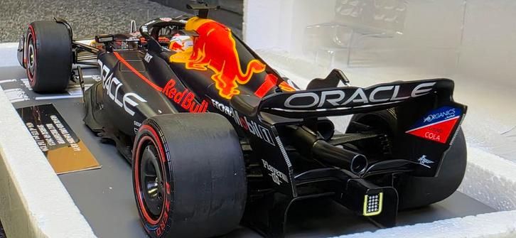 Max Verstappen Red Bull RB19 Spaanse GP 2023 1:18, Hobby en Vrije tijd, Modelauto's | 1:18, Ophalen of Verzenden