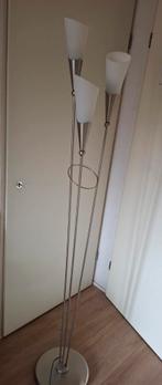 Moderne staande lamp met 3 lichtpunten, Ophalen, Gebruikt, Glas, Modern