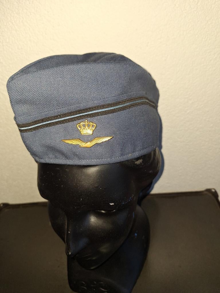 Schuitje KLU Luchtmacht maat 56 Hassing Amersfoort, Ophalen of Verzenden, Luchtmacht, Nederland, Helm of Baret