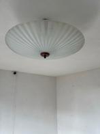 Vintage Plafondlamp met Melkglas en Houten Details, Ophalen of Verzenden, Gebruikt, Glas