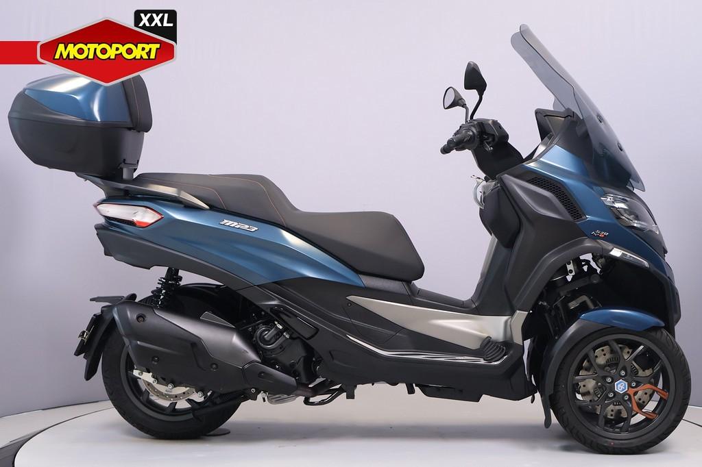 Piaggio MP3 530 EXCLUSIVE (bj 2022), Motoren, Scooter, Bedrijf, Piaggio Vespa B.V., Minervum 7272
4817 ZM  Breda, NL