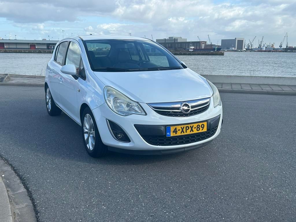 Opel Corsa 1.4 i 16V 5D AIRCO NAVI ECC PDC CRUISCONTROOL, Auto's, Opel, Voorwielaandrijving, 1063 kg, USB, 4 cilinders