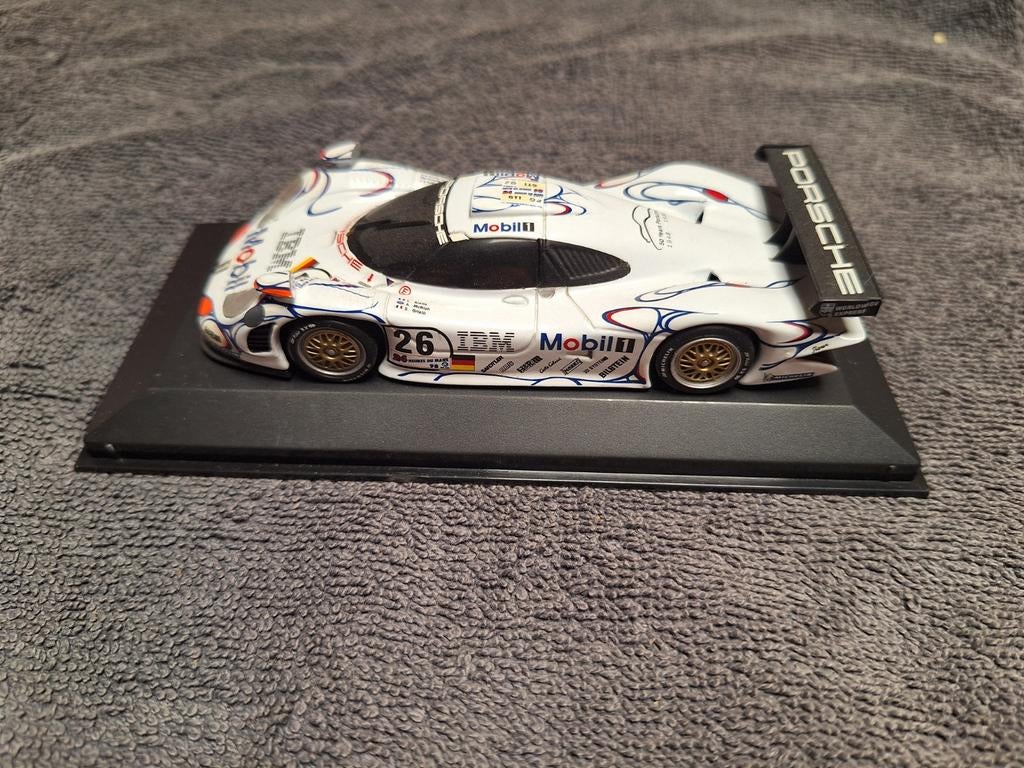 Minichamps 430986926
Porsche 911GT1-98
#26
Le Mans 1998, Hobby en Vrije tijd, Modelauto's | 1:43, Ophalen of Verzenden, Auto, MiniChamps