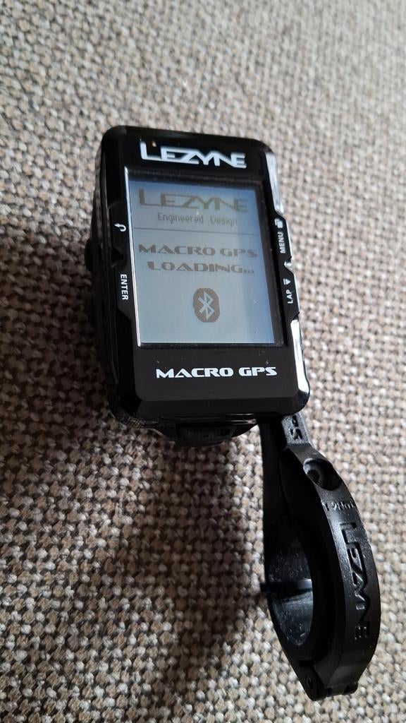 Lezyne macro gps fietscomputer, Ophalen of Verzenden, GPS, Zo goed als nieuw
