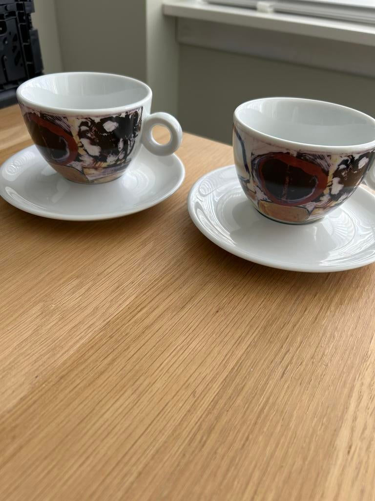 Twee kop en schotels genummerd, Ophalen of Verzenden, Nieuw, Porselein, Kop en/of schotel