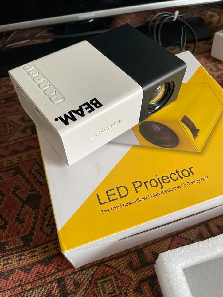 BEAM. LED Projector - Compacte Beamer, Audio, Tv en Foto, Beamers, Zo goed als nieuw, LED, Overige resoluties, Ophalen