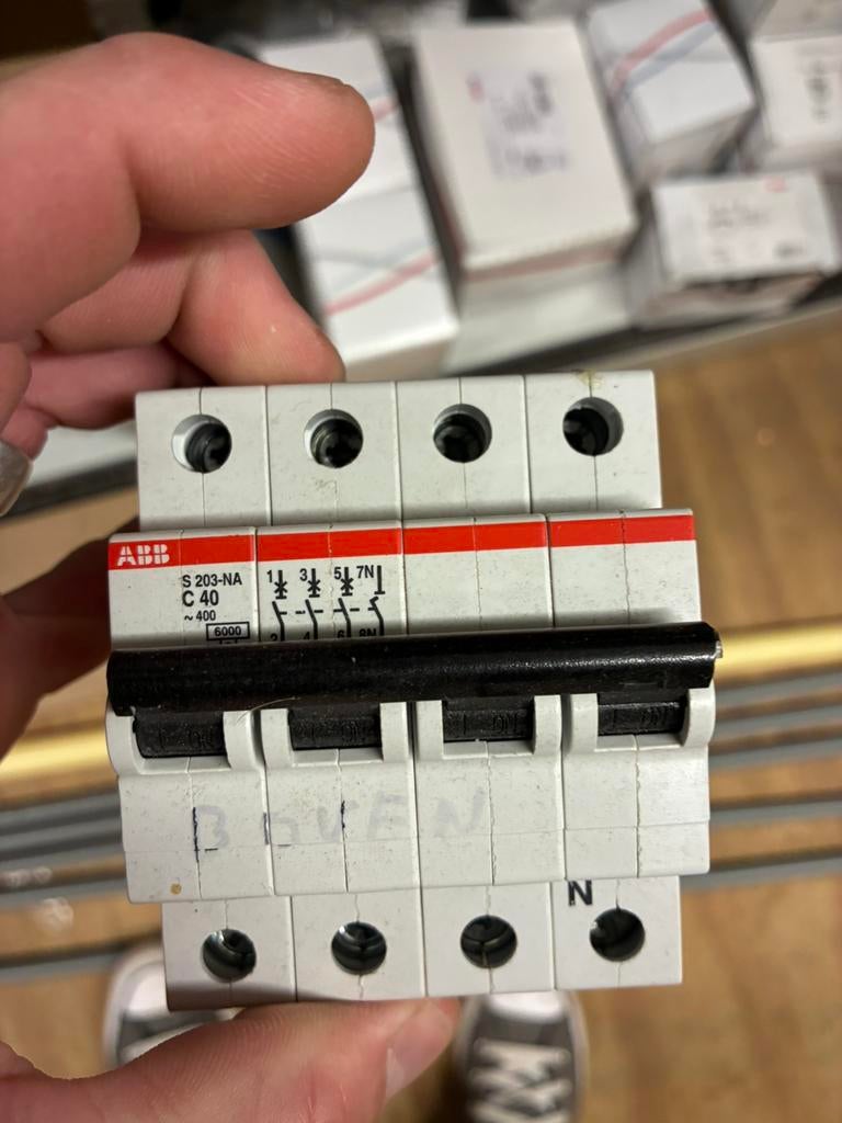 abb installatie automaat c40, Ophalen of Verzenden, Zo goed als nieuw