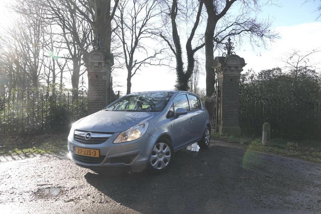 Opel Corsa 1.4 Edition | 5-deurs | Lage KM (128k NAP) | APK, Auto's, Voorwielaandrijving, 4 cilinders, Blauw, 49 €/maand
