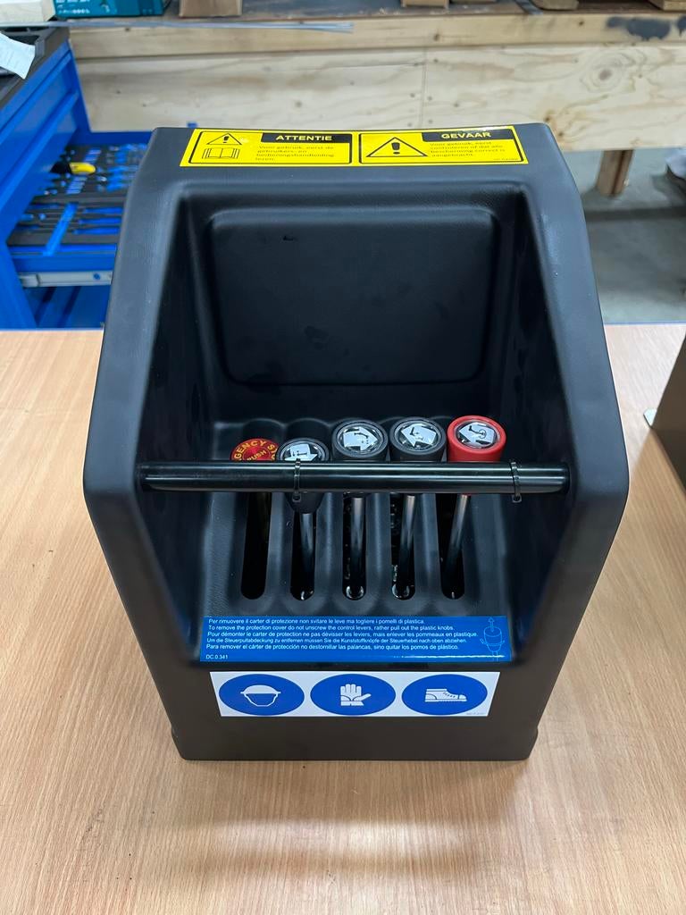 Ventielenblok 4-functie met 17,5L hydraulische tank, Ophalen of Verzenden