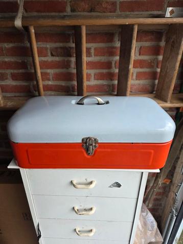 Vintage Metalen Gereedschapskist Oranje/Grijs beschikbaar voor biedingen