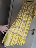 Mele beach lange gele jurk met lila borduursels M-l Ibiza, Geel, Maat 42/44 (L), Mele beach, Ophalen of Verzenden