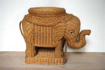 Vintage rieten olifant rotan bamboe beschikbaar voor biedingen