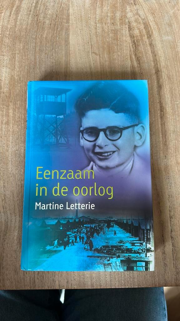 Martine Letterie - Eenzaam in de oorlog, Boeken, Kinderboeken | Jeugd | 10 tot 12 jaar, Nieuw, Ophalen
