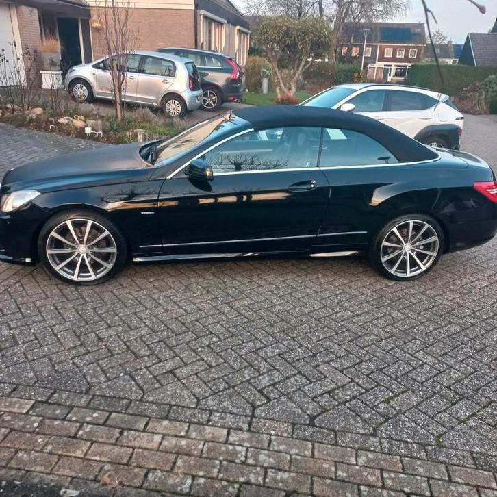 Mercedes-Benz E-Klasse 3.0 CDI E350 Cabriolet AUT 2010 Zwart, Auto's, Mercedes-Benz, Particulier, E-Klasse, Diesel, F, Cabriolet