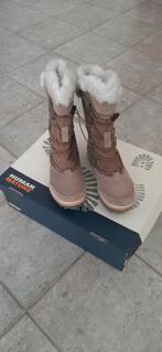 Sneeuwlaarzen, Ophalen of Verzenden, Zo goed als nieuw, Sneakers of Gympen