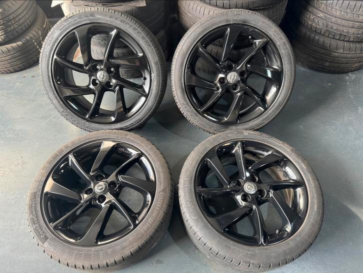 17” Originele Opel Corsa E Velgen met 215/45/17 Zomerbanden, Auto-onderdelen, Banden en Velgen, Banden en Velgen, Zomerbanden