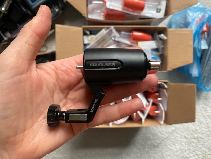 Tattoo machine+power supply+needles, Hobby en Vrije tijd, Tekenen, Zo goed als nieuw, Overige typen, Ophalen of Verzenden