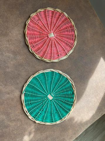 Vintage/retro jaren 60/70 set pannenonderzetters beschikbaar voor biedingen