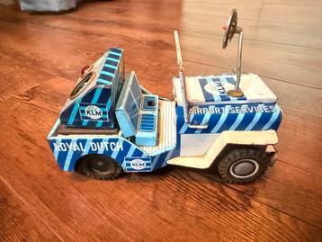 Vintage KLM Royal Dutch Airport Services Speelgoedauto beschikbaar voor biedingen