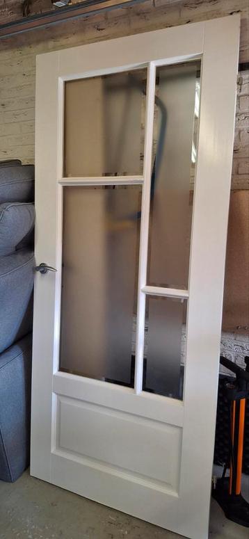 Binnendeur met facet glas beschikbaar voor biedingen