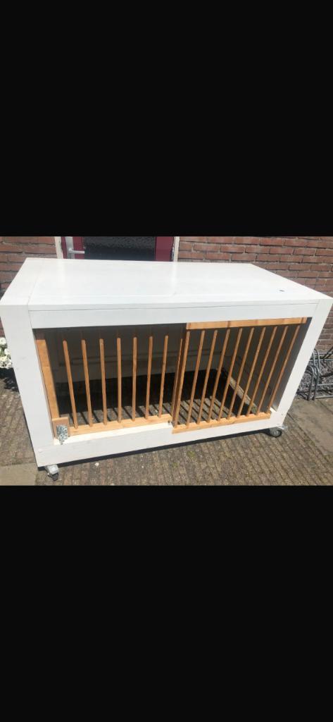 Bench , verrijdbare oerdegelijk gebouwd, Dieren en Toebehoren, Hondenbenches, Zo goed als nieuw, Ophalen