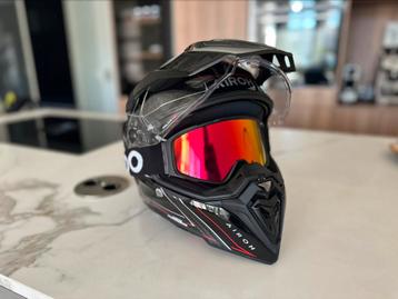 Airoh Commander 2 Carbon Red Gloss M beschikbaar voor biedingen