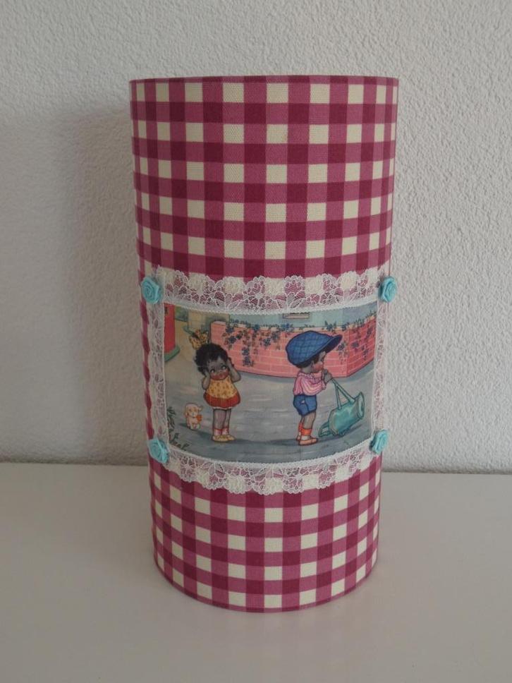 Boross Lampekap bordeaux/donker roze afb. kinderen, hondje, Antiek en Kunst, Curiosa en Brocante, Ophalen of Verzenden