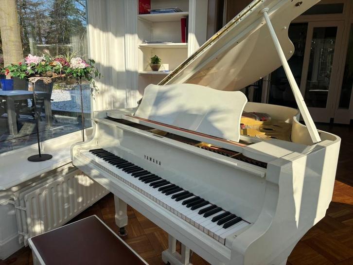 Yamaha G2 Akoestische Vleugel – Ivoor Wit Hoogglans, Muziek en Instrumenten, Piano's, Gebruikt, Vleugel, Wit, Hoogglans, Ophalen