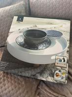 Home dienblad op voet, Huis en Inrichting, Woonaccessoires | Dienbladen, Ophalen of Verzenden, Zo goed als nieuw, Rond, Hout