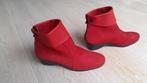 Arche LN korte rode laarsjes/ schoenen mt 39 zgan, Kleding | Dames, Schoenen, Ophalen of Verzenden, Zo goed als nieuw, Rood