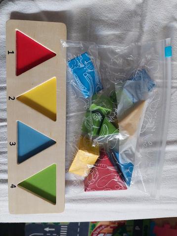 Houten Puzzel met Vormen beschikbaar voor biedingen