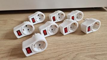 8 stuks stopcontact schakelaars beschikbaar voor biedingen
