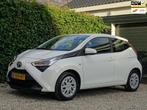 Toyota Aygo 1.0 VVT-i x-play, Voorwielaandrijving, Stof, Gebruikt, 4 stoelen