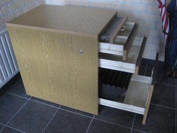 buro LADENBLOK voor bureau op wieltjes