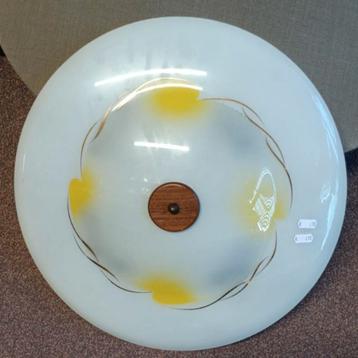 vintage jaren '60/'70 plafonnière, origineel gekleurd glas beschikbaar voor biedingen