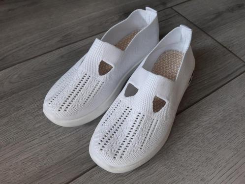 Instap schoen dames (wit en/of zwart), Kleding | Dames, Schoenen, Nieuw, Instappers, Zwart, Ophalen