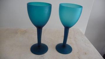 2 Wijnglazen beschikbaar voor biedingen