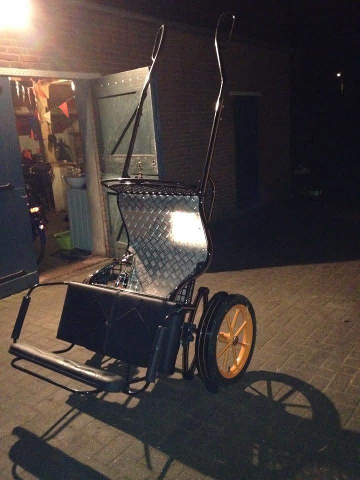 Nette gebruikte 16 inch Lemerij sulky zwart met oranje., Dieren en Toebehoren, Paarden en Pony's | Hoofdstellen en Tuigage, Gebruikt