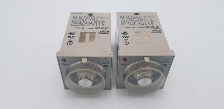Omron Multifunctioneel Tijdrelais H3BA (2x), Hobby en Vrije tijd, Elektronica-componenten, Gebruikt, Ophalen of Verzenden