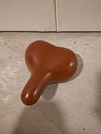 Bruin leren fietszadel in goede staat, Ophalen, Gebruikt, Onbekend